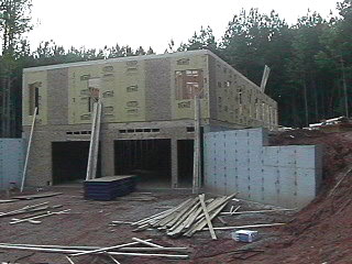 Main floor wall system